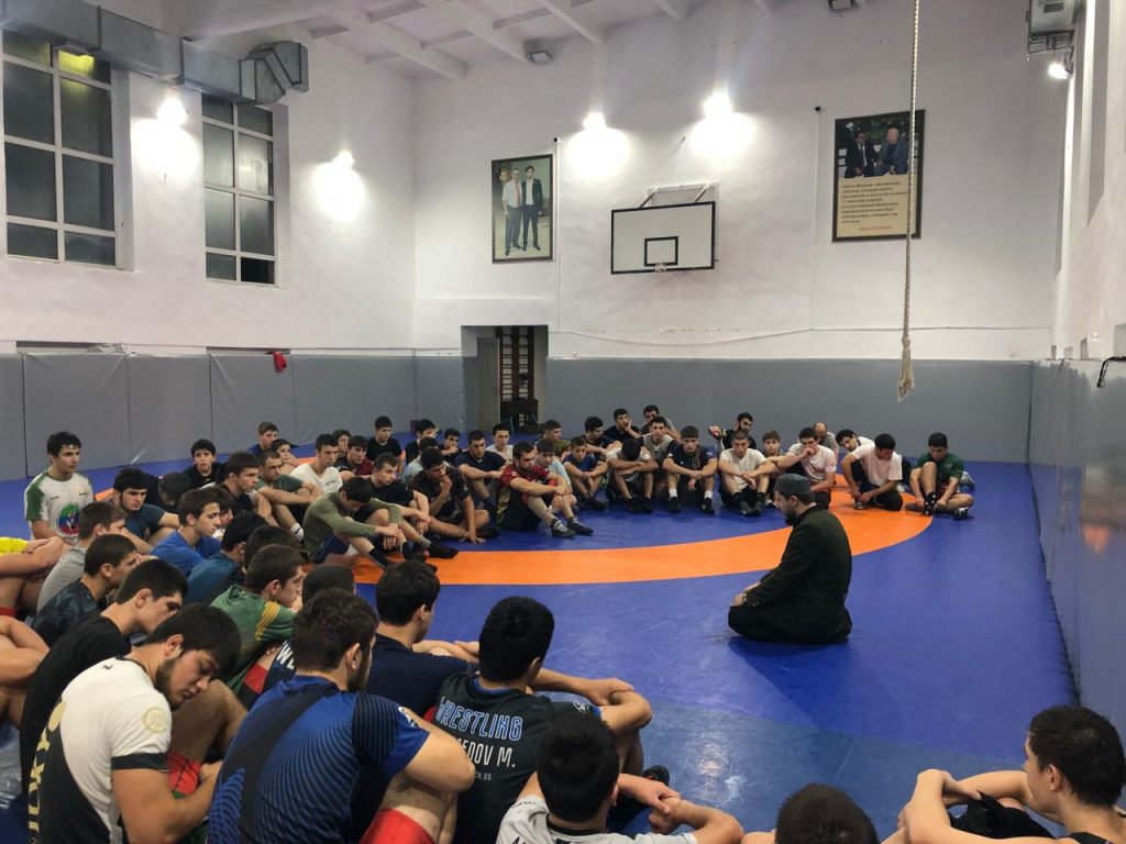 Беседа в отделении вольной борьбы 3